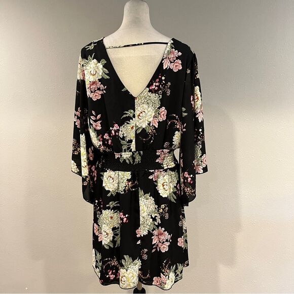Maurices Floral bell sleeve deep v-neck Kimono Dress size 16/18 - Picture 6 of 13